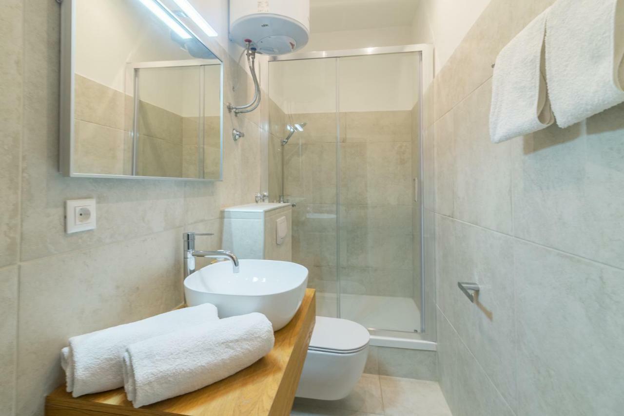 Studios & Apartments Porto Zadar Eksteriør billede
