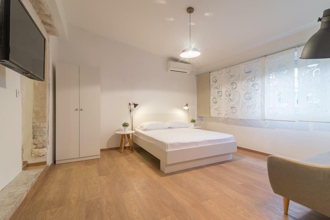 Studios & Apartments Porto Zadar Eksteriør billede