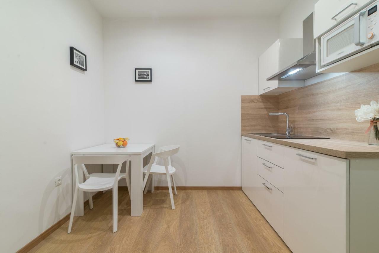 Studios & Apartments Porto Zadar Eksteriør billede